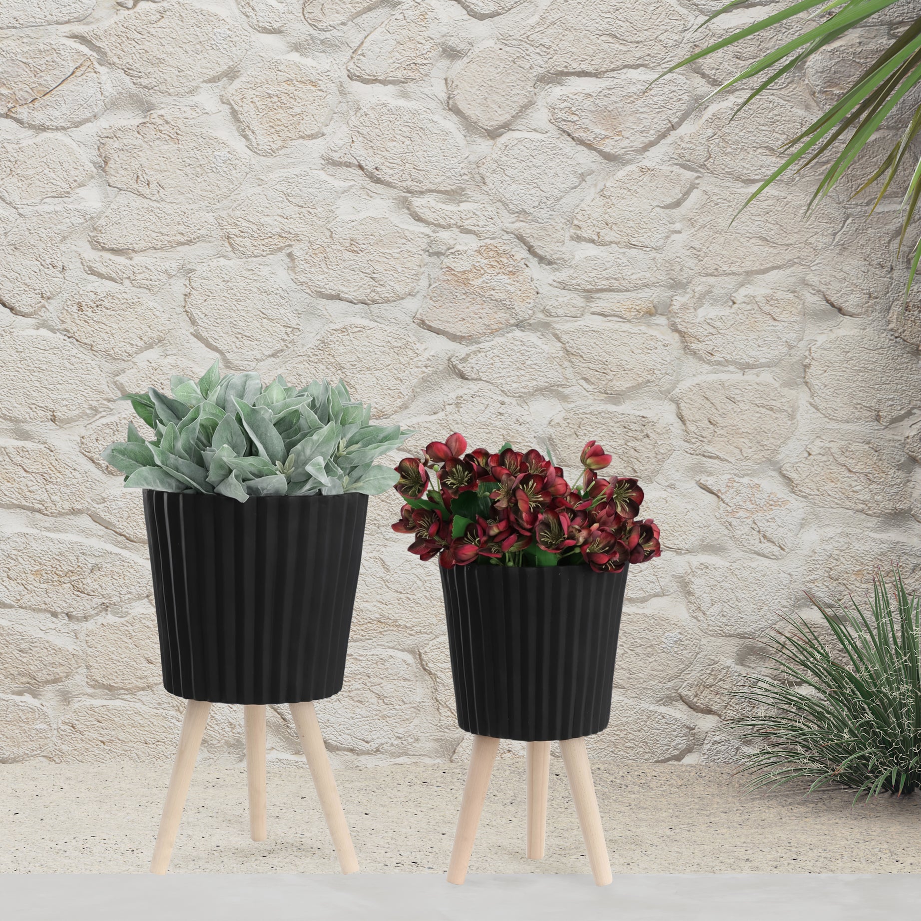 S/2 10/12" RIDGED PLANTER W/ WOOD LEGS, BLACK (KD)--1