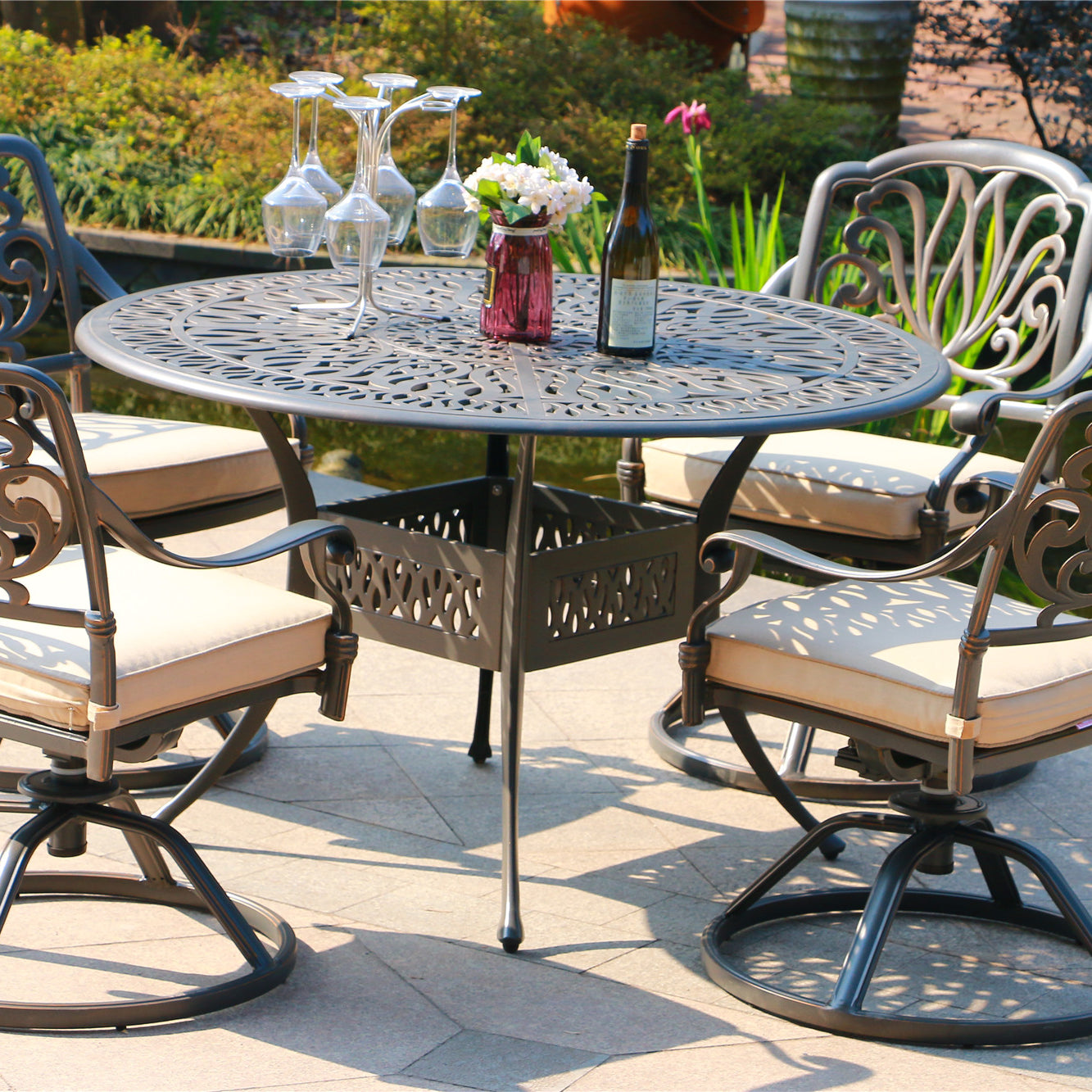 Round 4 - Person 48.03" Long Aluminum Dining Set with Sunbrella cushions--1