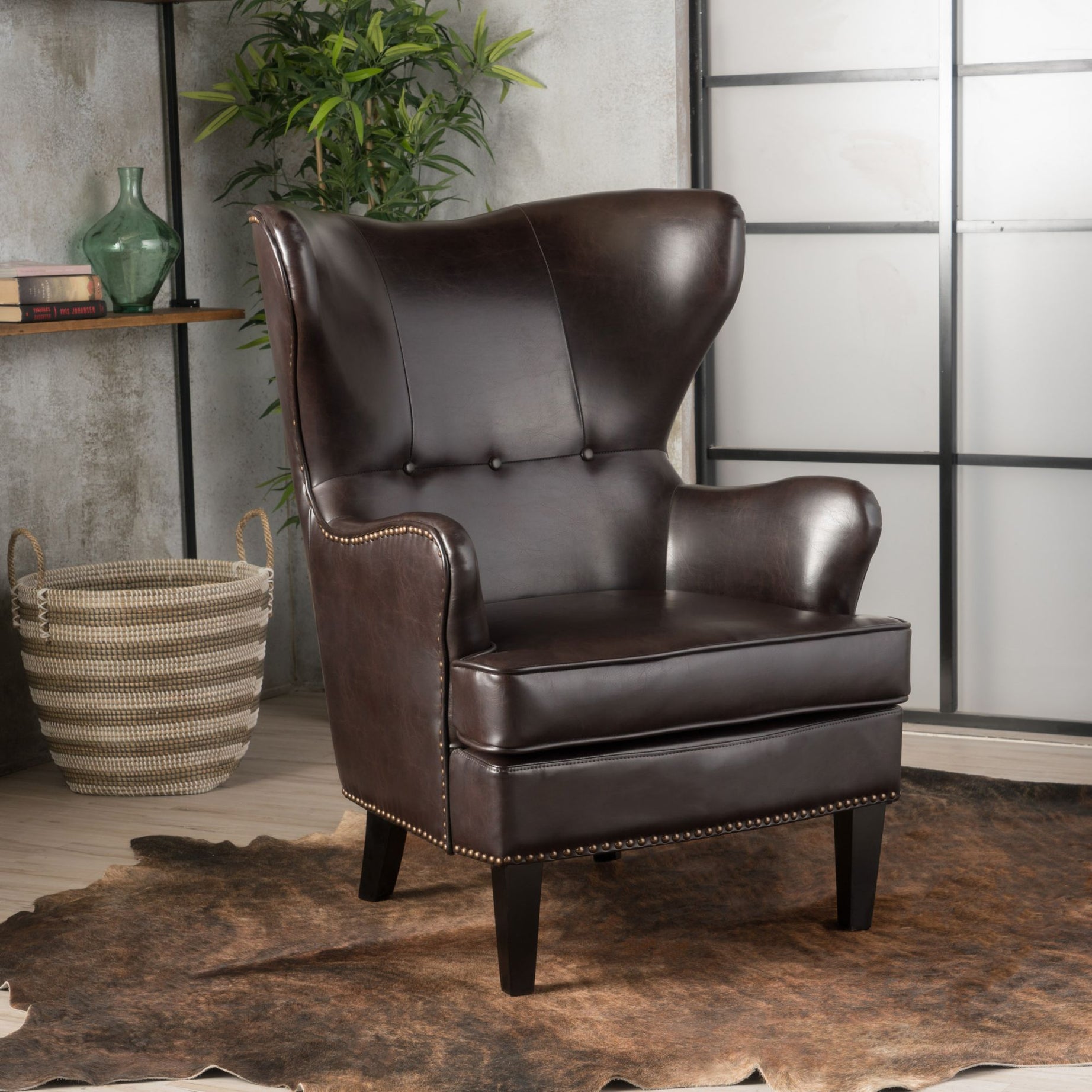 Warner High-Back Brown Club Chair, Elegant and Comfortable Addition to Your Living Space, Perfect for Relaxing with Plush Upholstery and Classic Design--1